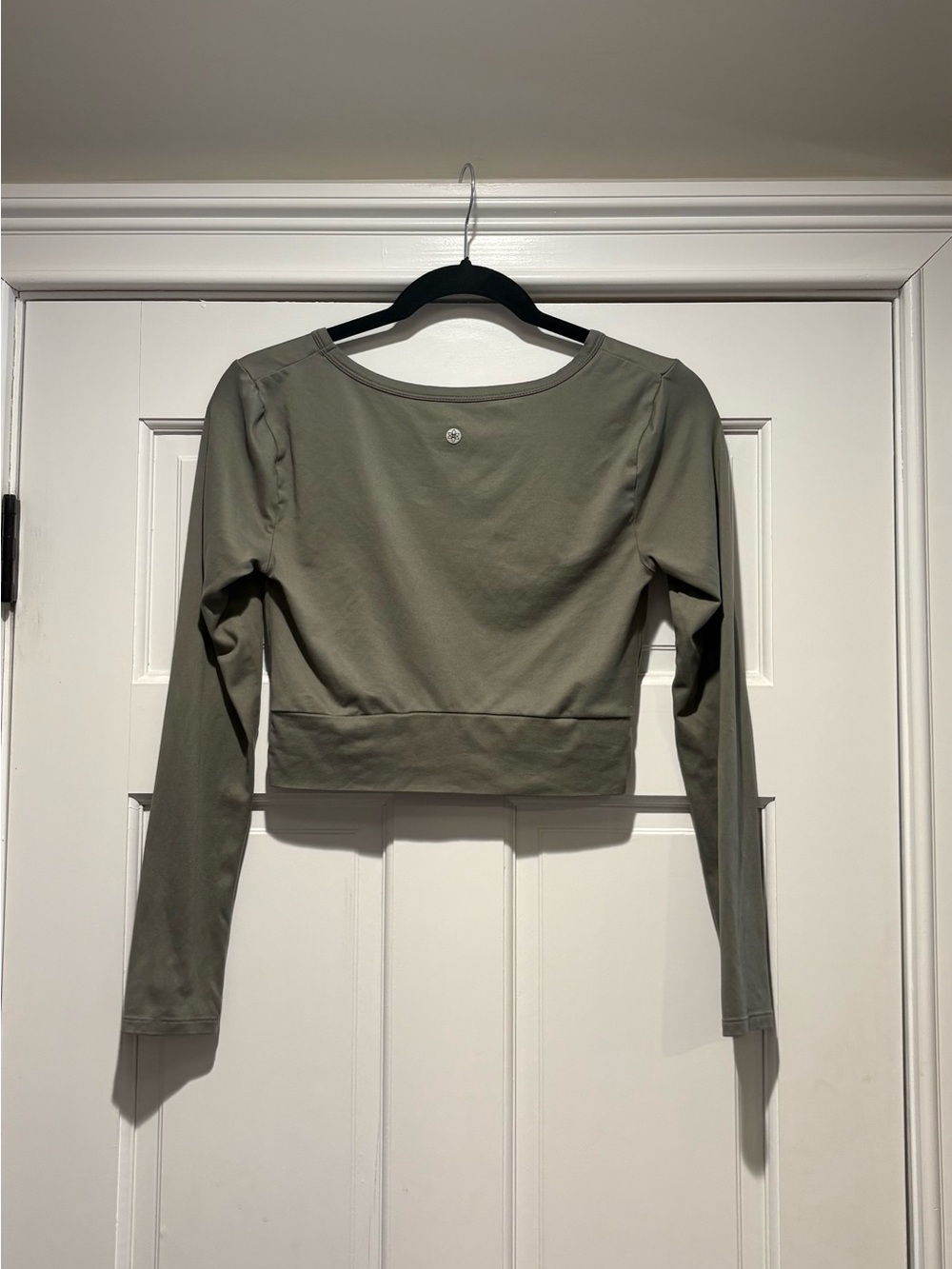Harmony Balance Small Twist-Front Long Sleeve Crop Top - Olive - Picture 4 of 7